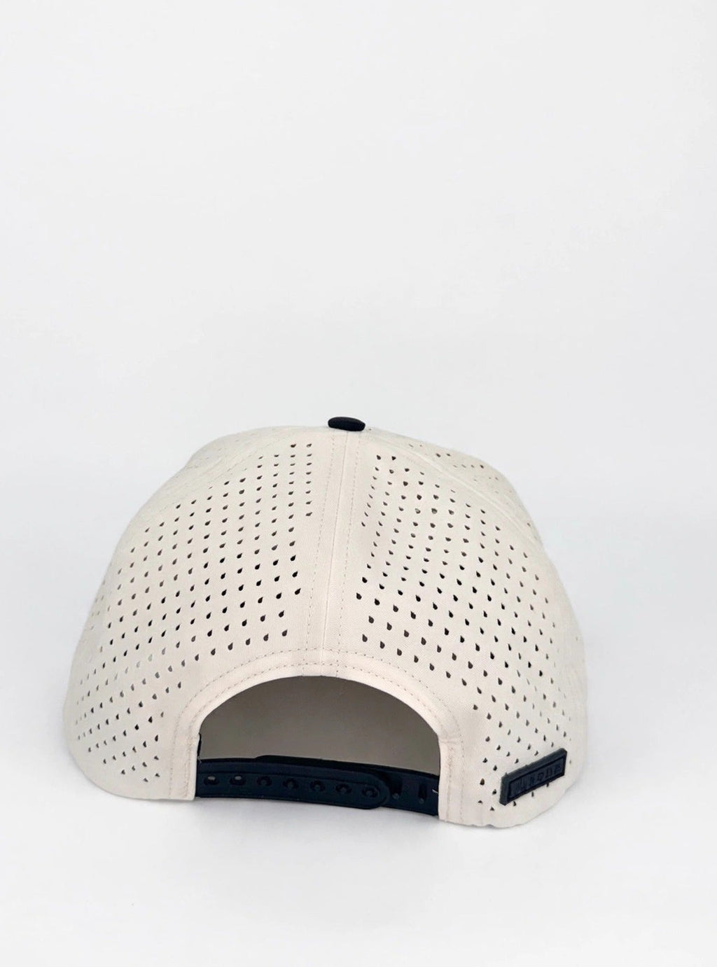 Blackbone - back snapback view